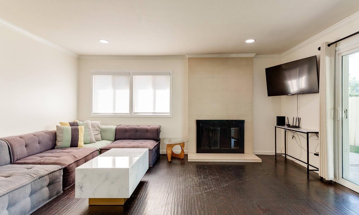 Granada Hills House | 5 Bedroom Charmer in Granada Hills