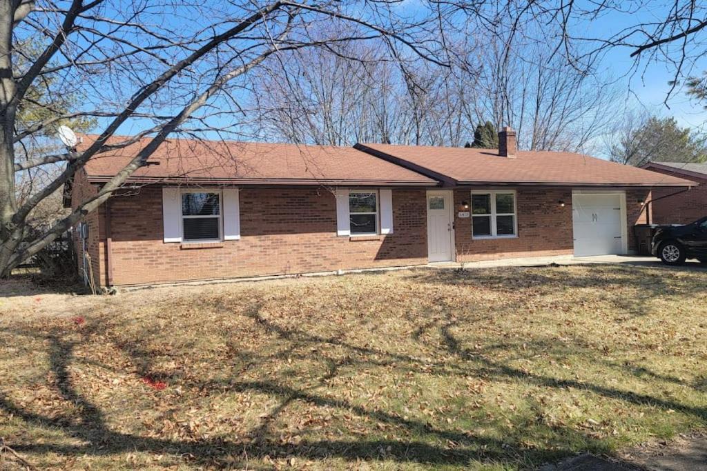Otterbien Home House | 6418 Sandric lane Beautiful 3 BDRM Ranch home in Liberty Township