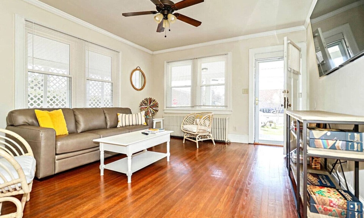 Willoughby Spit Cottage | 900 A Seaside 2BR Duplex Steps to Bay w/Veranda
