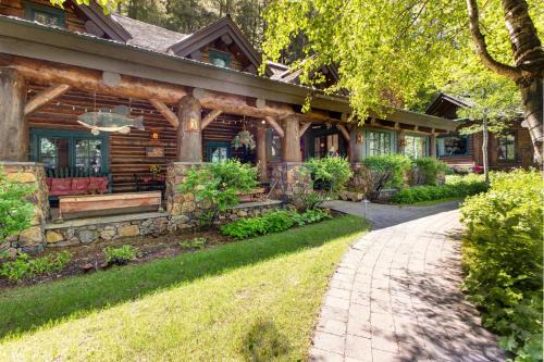 Warm Springs House | Abode at Silvertip