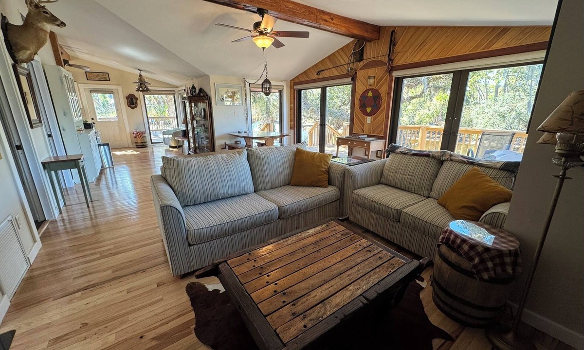 Venice Cabin | Adventure by Day, Cozy Nights, 2-bedroom cabin on Scenic Myakka River w/AC