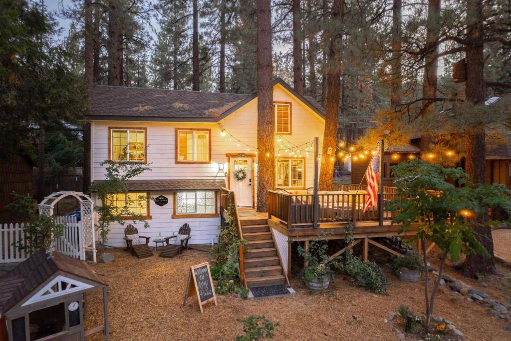 Wrightwood House | Aery Pines