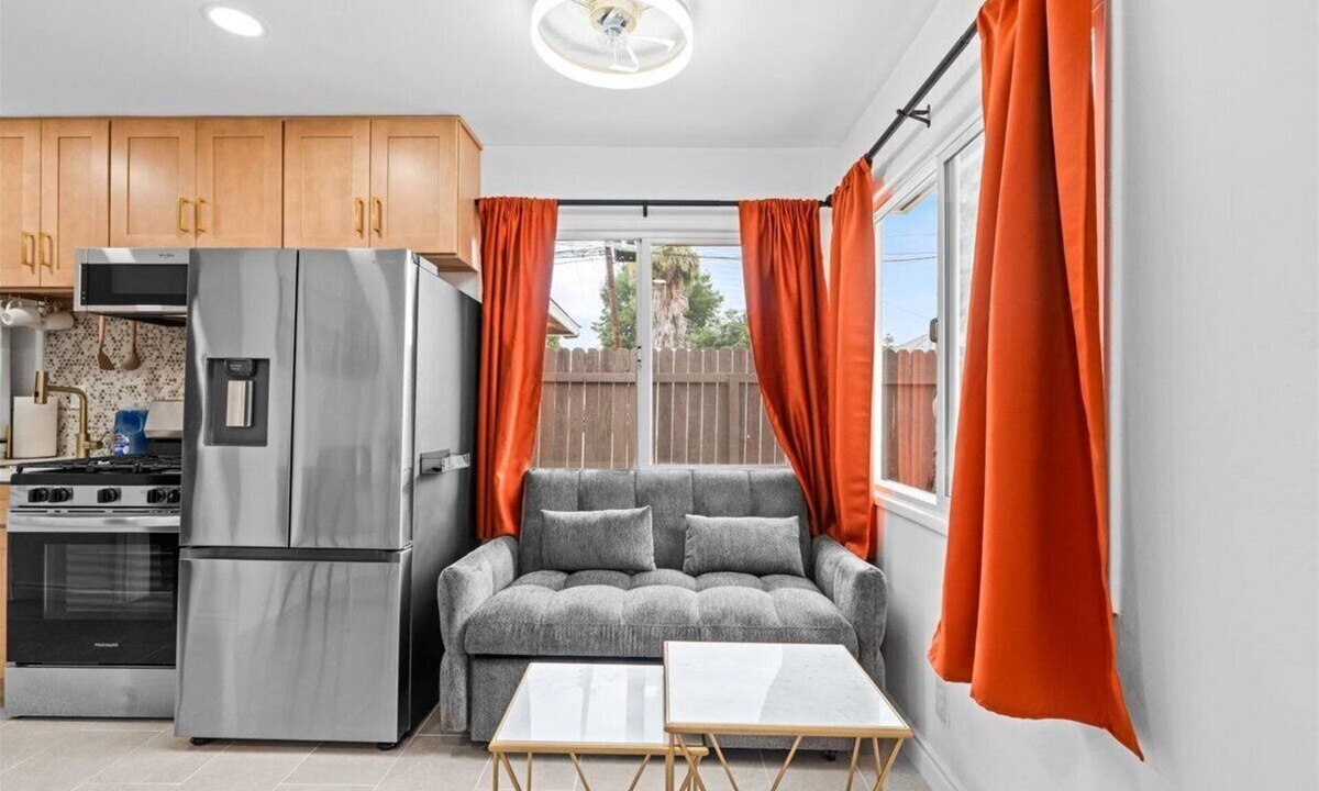 Tustin House | Beautiful 1-bedroom bungalow with AC in pleasant Tustin