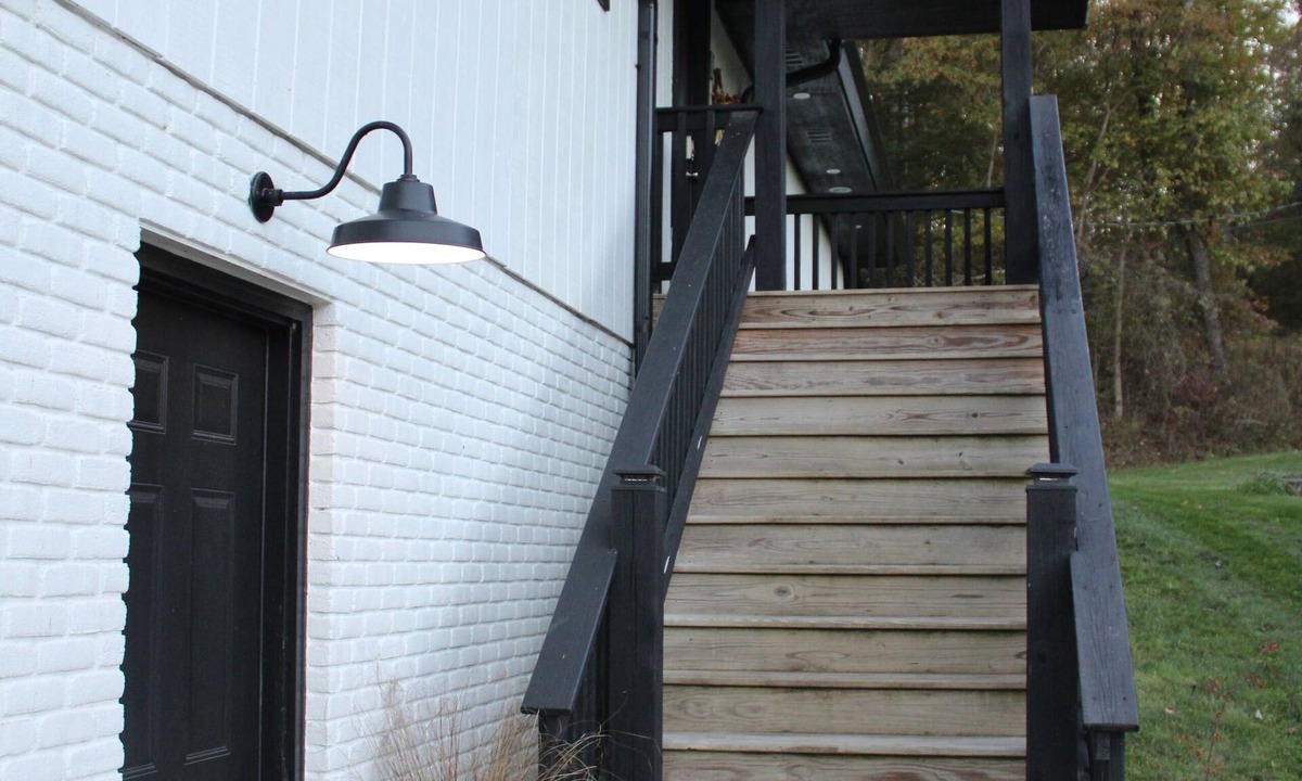 Sherrodsville House | Beautiful 3 bedroom/4 bathroom house near Atwood Lake with stocked pond