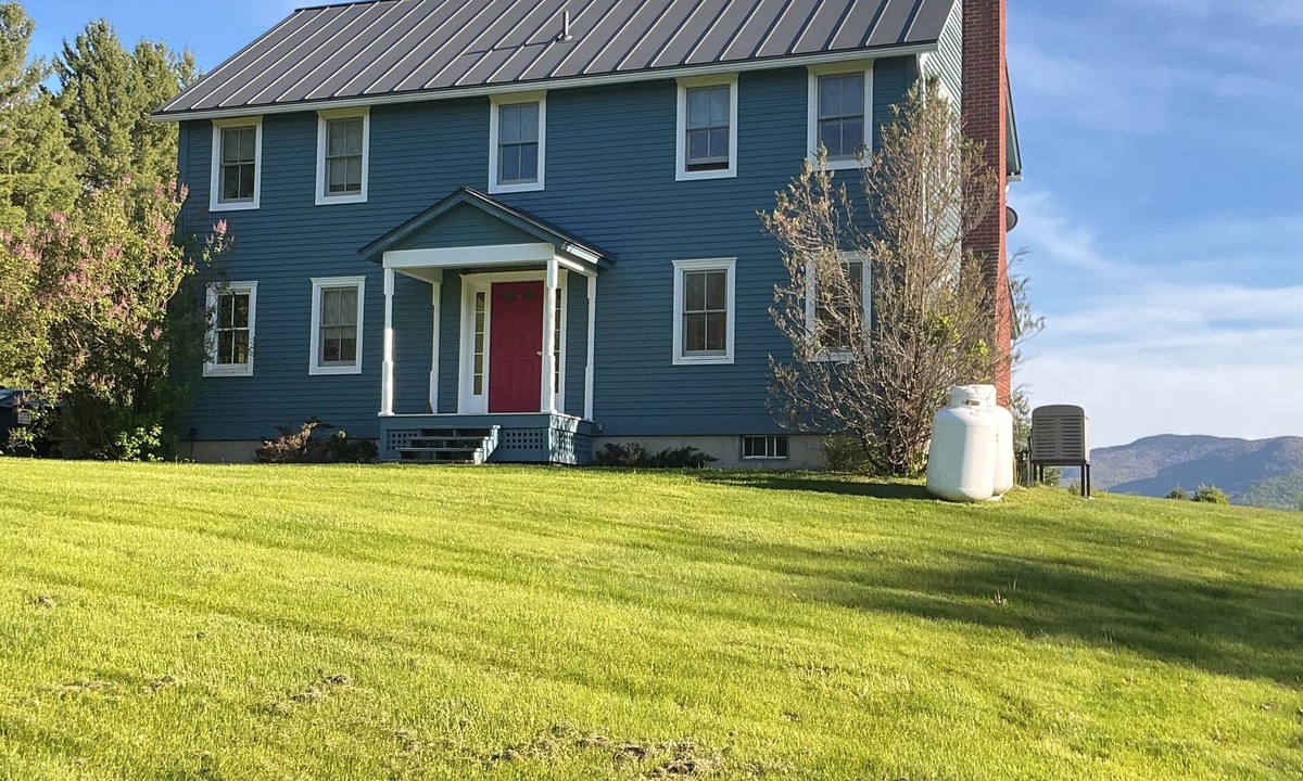 Green Mountains House | Beautiful Mountain view Vermont home for your relaxing getaway.
