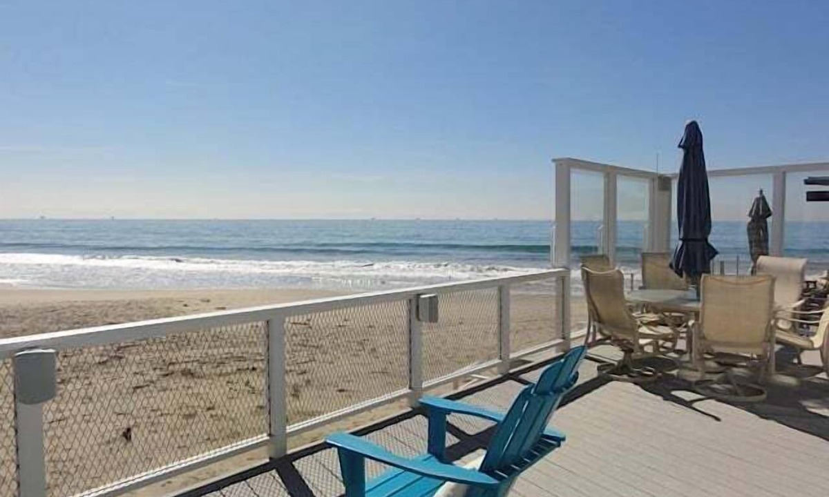 Toro Canyon House | Beautiful Oceanfront Home with Jacuzzi