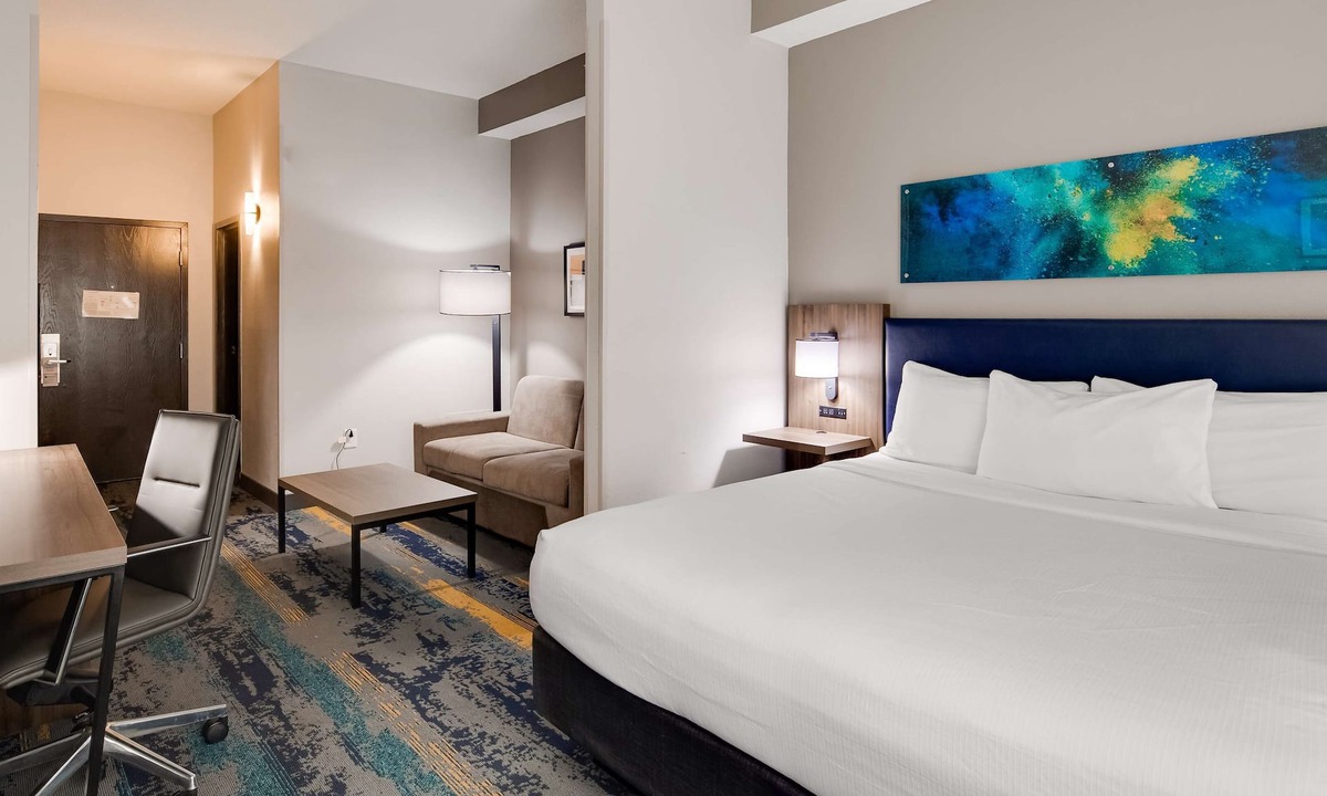Augusta Hotel | Best Western Plus Augusta North Inn & Suites