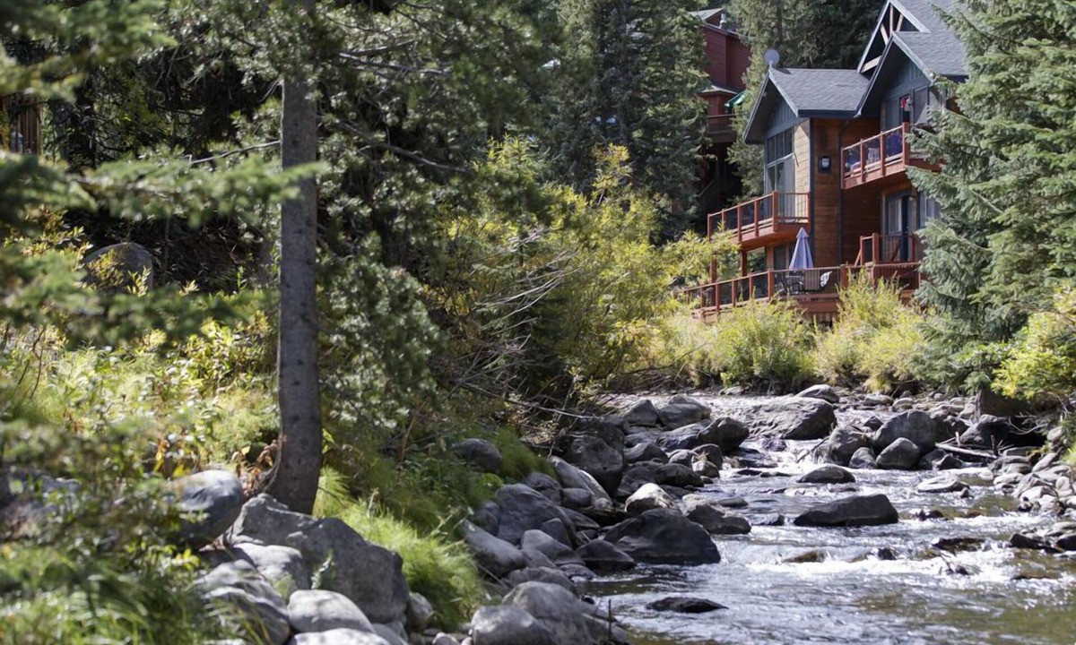 Warrior's Mark Condo | Blue Bend Beauty | Comfort & Privacy with Postcard Views & Private Hot Tub