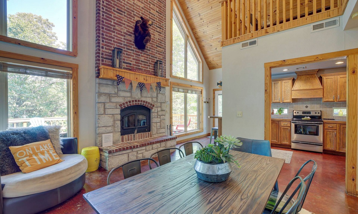 Eucha Cabin | Boat Dock & Fire Pit: Lakefront Paradise in Eucha!