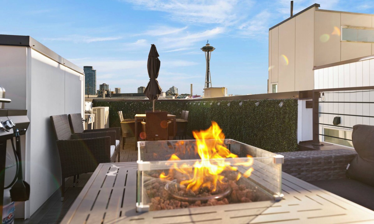 Lower Queen Anne House | Brand New Luxe Home with Rooftop and Space Needle Views