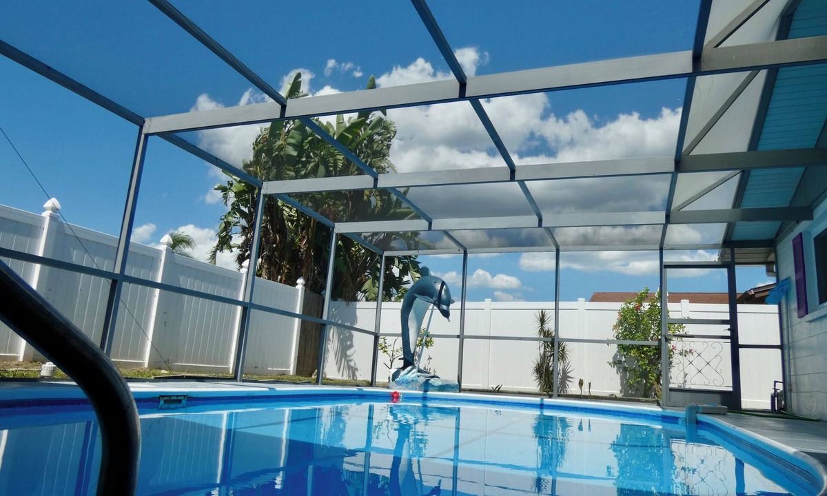 Regency Park House | Callie’s Villa: Private Saltwater Pool Oasis. 2BR-2BA : Sleeps 6