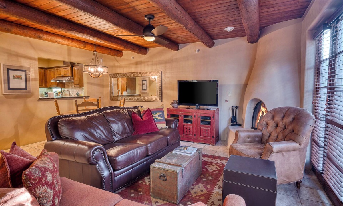 Downtown Santa Fe Condo | Casa el Corazon #31 | Elegant Luxury Near Santa Fe