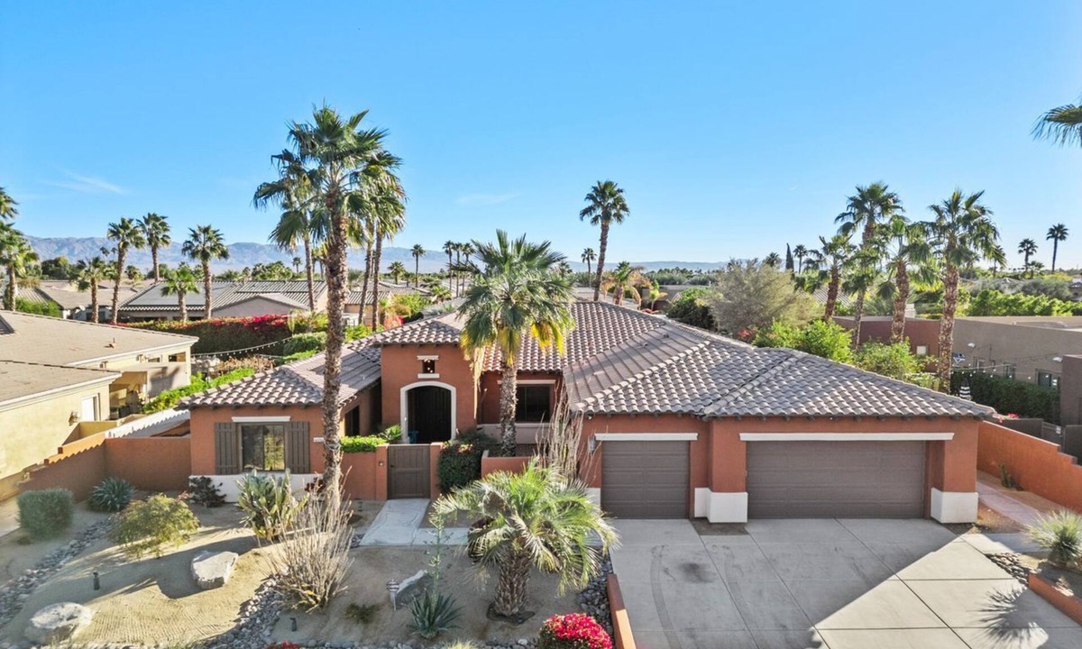 Rancho Santana House | Casa Santa Rosa by GPM - Waterslide+Gameroom+Pool+Murals+More!