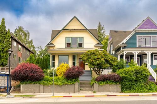 Miller Park House | Charming Capitol Hill Craftsman