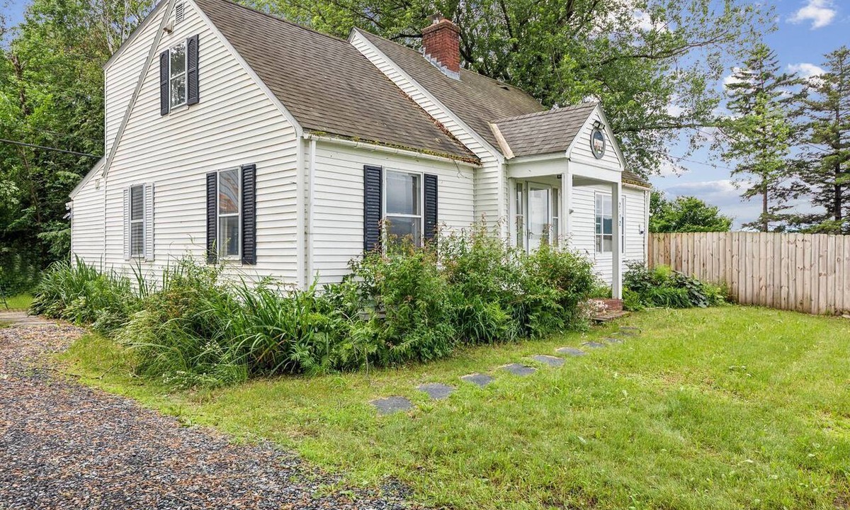 Stowe Cabin | Charming Retreat with Foosball Table and Garden in Vermont