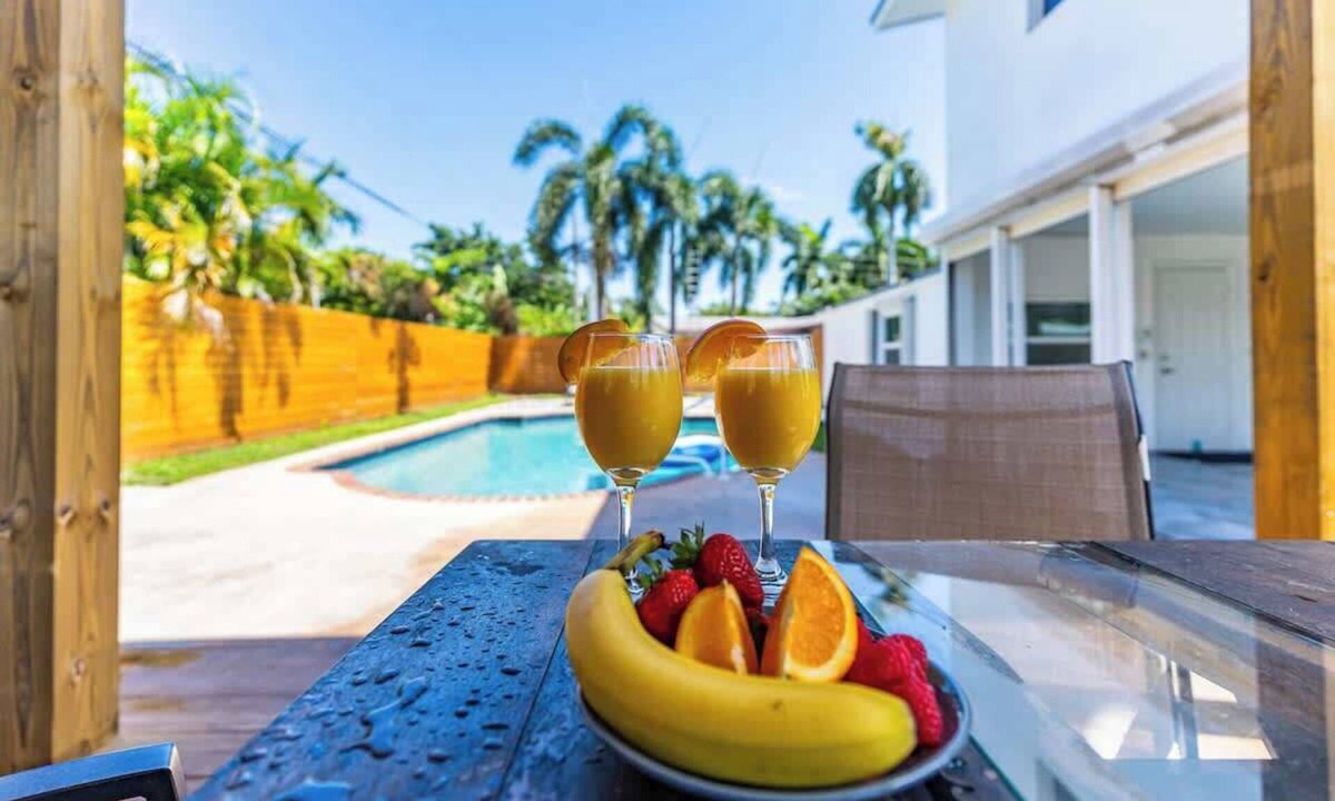 Survey Creek House | Chic Pompano Getaway - Pool, Beach & Pickleball