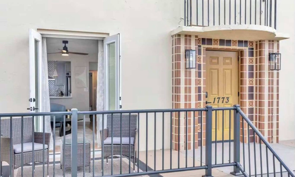 Southbank Apartment | Chic Riverfront 3 apartments -in downtown San Marco
