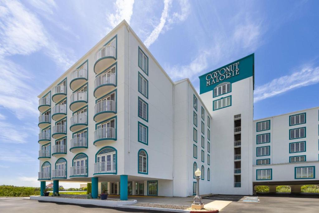 Midtown Ocean City Hotel | Coconut Malorie Resort Ocean City, an Ascend Collection Hotel