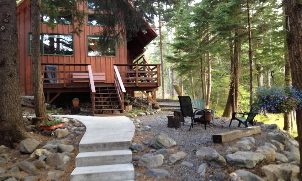 Alyeska Ski Chalet | Conveniently Located - Peaceful Chalet w/mountain views, firepit, gas BBQ