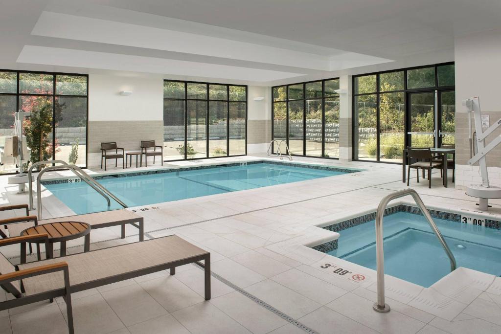 Wilkes East Hotel | Courtyard by Marriott Portland East