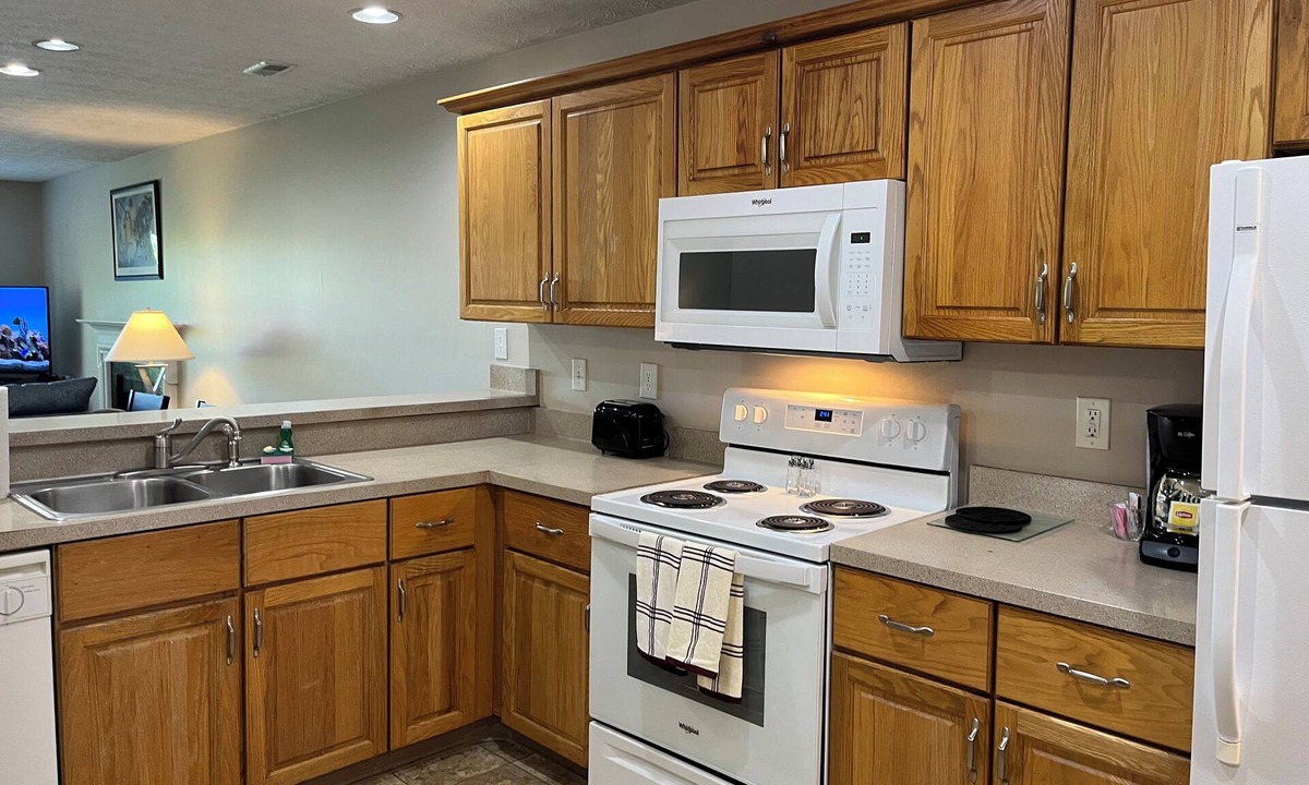Dublin Apartment | Cozy 2-bedroom corporate apartment in enjoyable Dublin with fitness room, WiFi