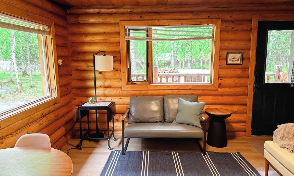 Wasilla Cabin | Cozy Cabin on wooded property.