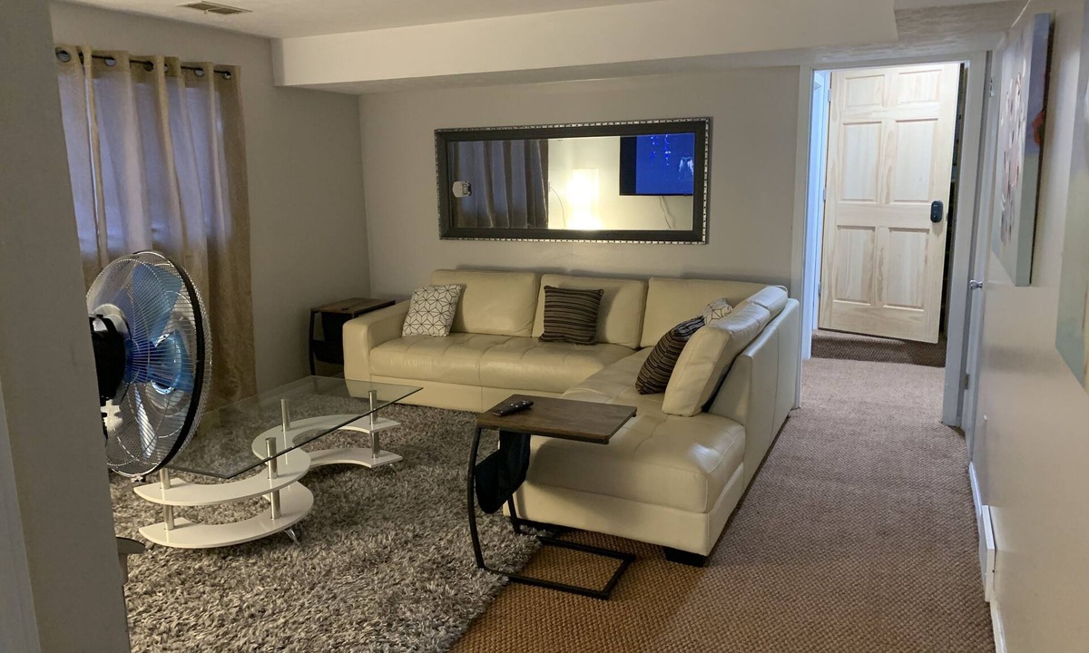 Canton Bed & Breakfast | Cozy Vacation Unit A mile to Hall of Fame