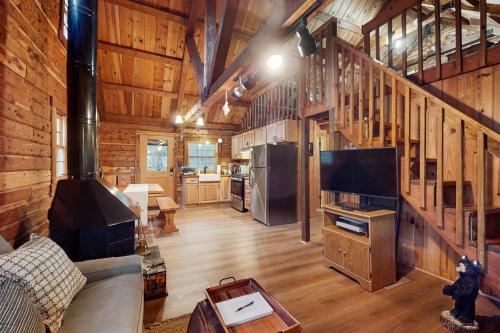 Cleveland House | Creekside Cedar Cabin