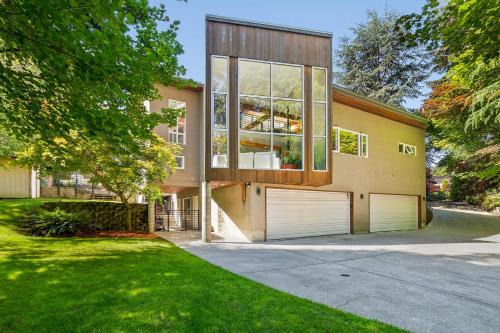 Northeast Tacoma House | Dash Point Modern