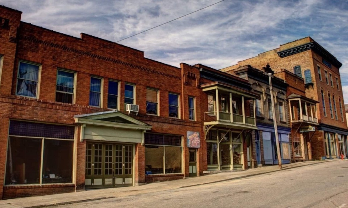 Shawnee Condo | Experience history in a restored mining town
