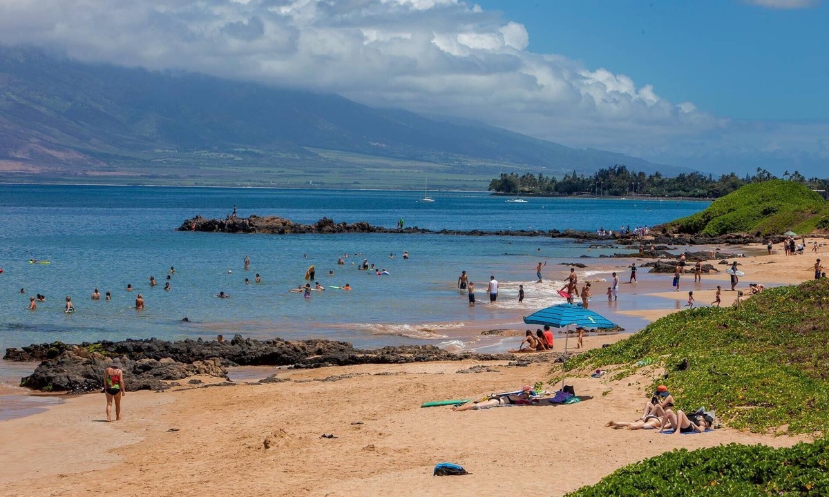 Kihei Condo | Faces Kamaole Beach Park 3, Ground Floor, Large Lanai, partial Ocean View