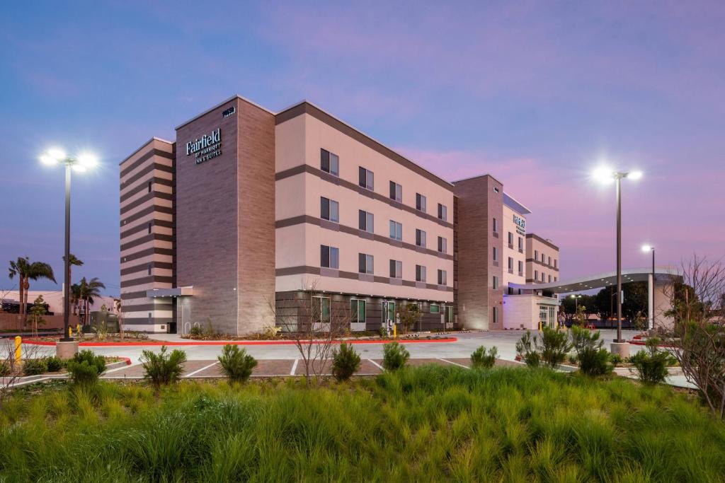 Los Alamitos Hotel | Fairfield by Marriott Inn & Suites Anaheim Los Alamitos