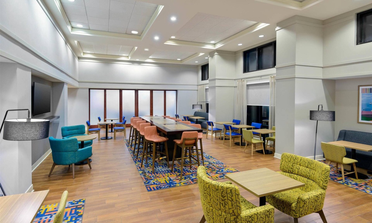 Pensacola Hotel | Hampton Inn & Suites Pensacola/Gulf Breeze
