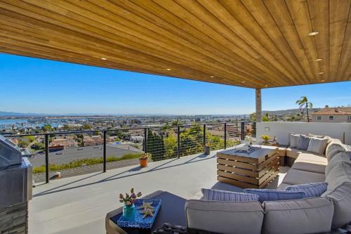 Roseville - Fleet Ridge House | Harbor View - stunning 3 Bedroom 2.5 Bath modern home with panoramic views