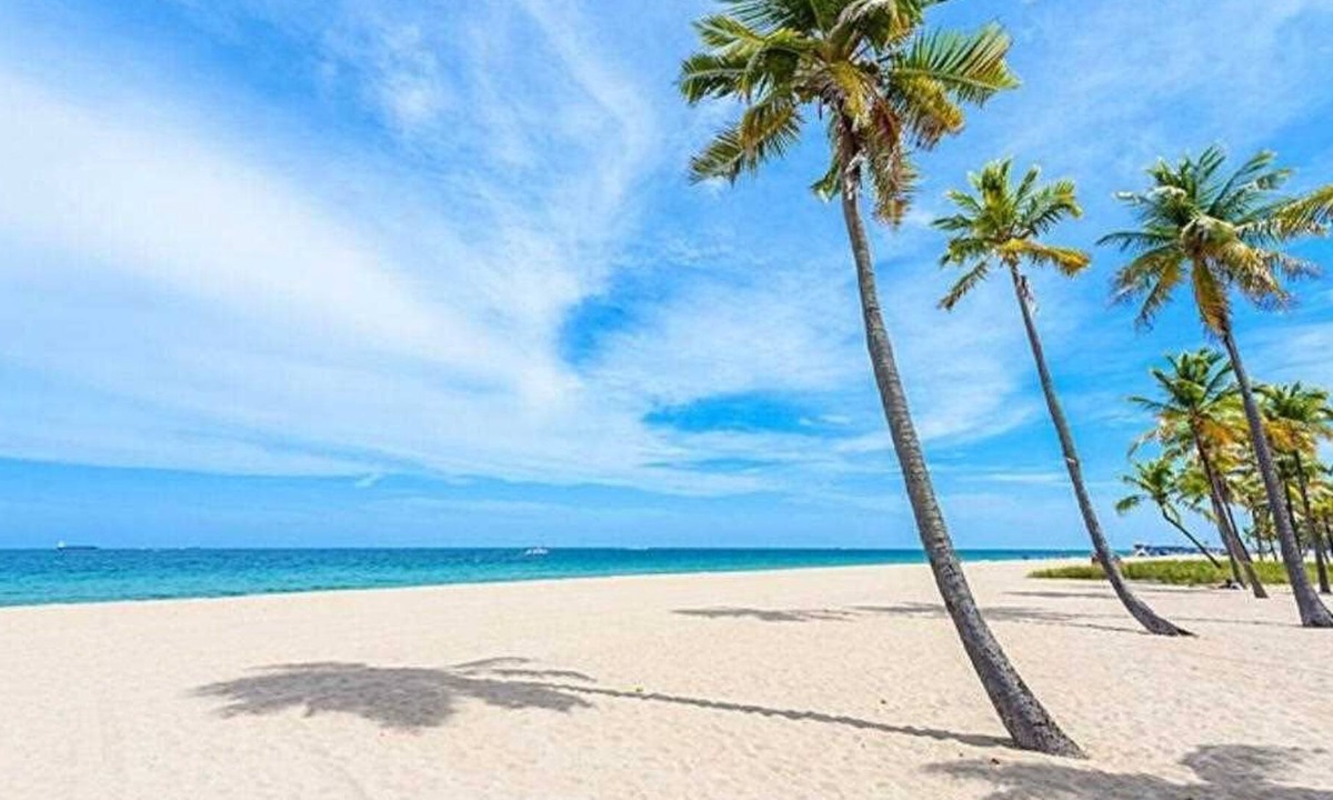 Harbour Inlet House | Harbour Beach House - 5 min Walk to Beach!