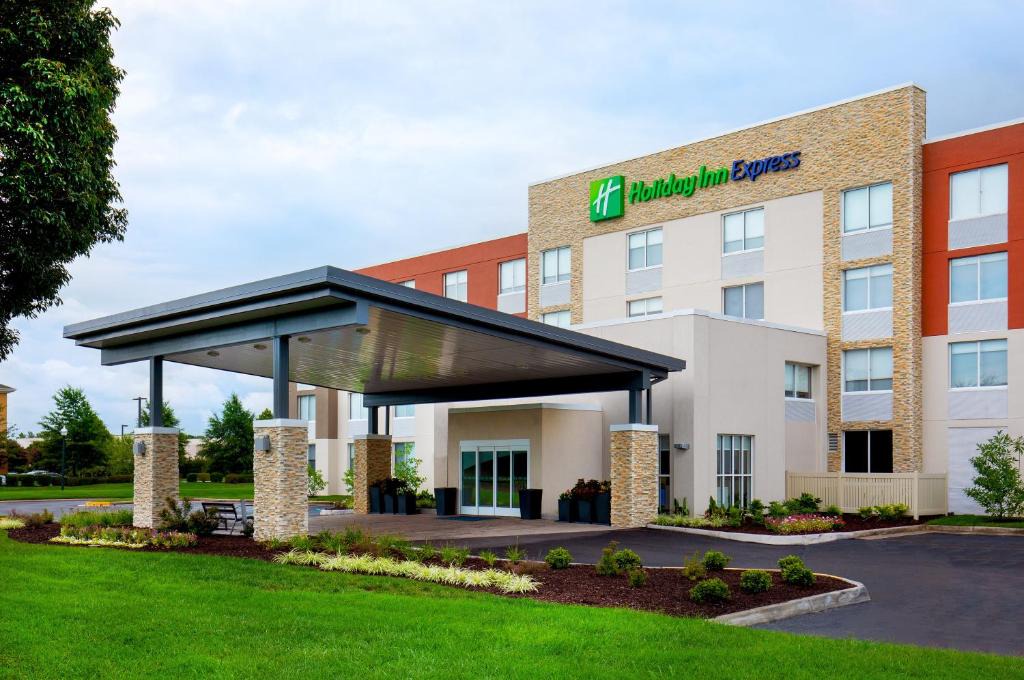 Chesapeake Hotel | Holiday Inn Express Chesapeake - Norfolk by IHG
