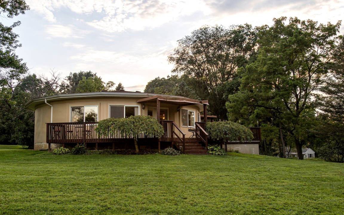 Perrysville House | House ∙ 2 bedrooms ∙ 6 guests