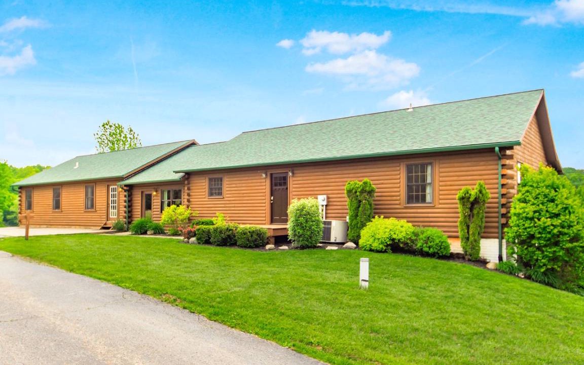 Logan House | House ∙ 7 bedrooms ∙ 30 guests