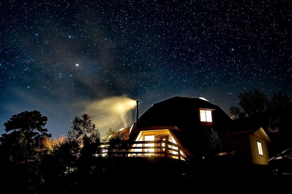 High Rolls Mountain Park Cabin | Impressive Dome for Luxury Camping near High Rolls, NM