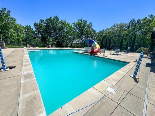 Branson House | Kemper's Cabin by Silver Dollar City - Ideally located