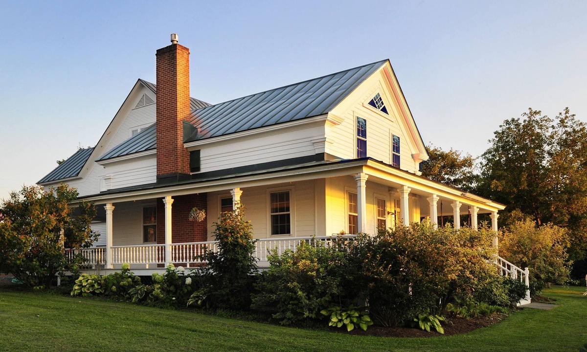 Grand Isle House | Lake Champlain lake house with private beach and spectacular sunsets.