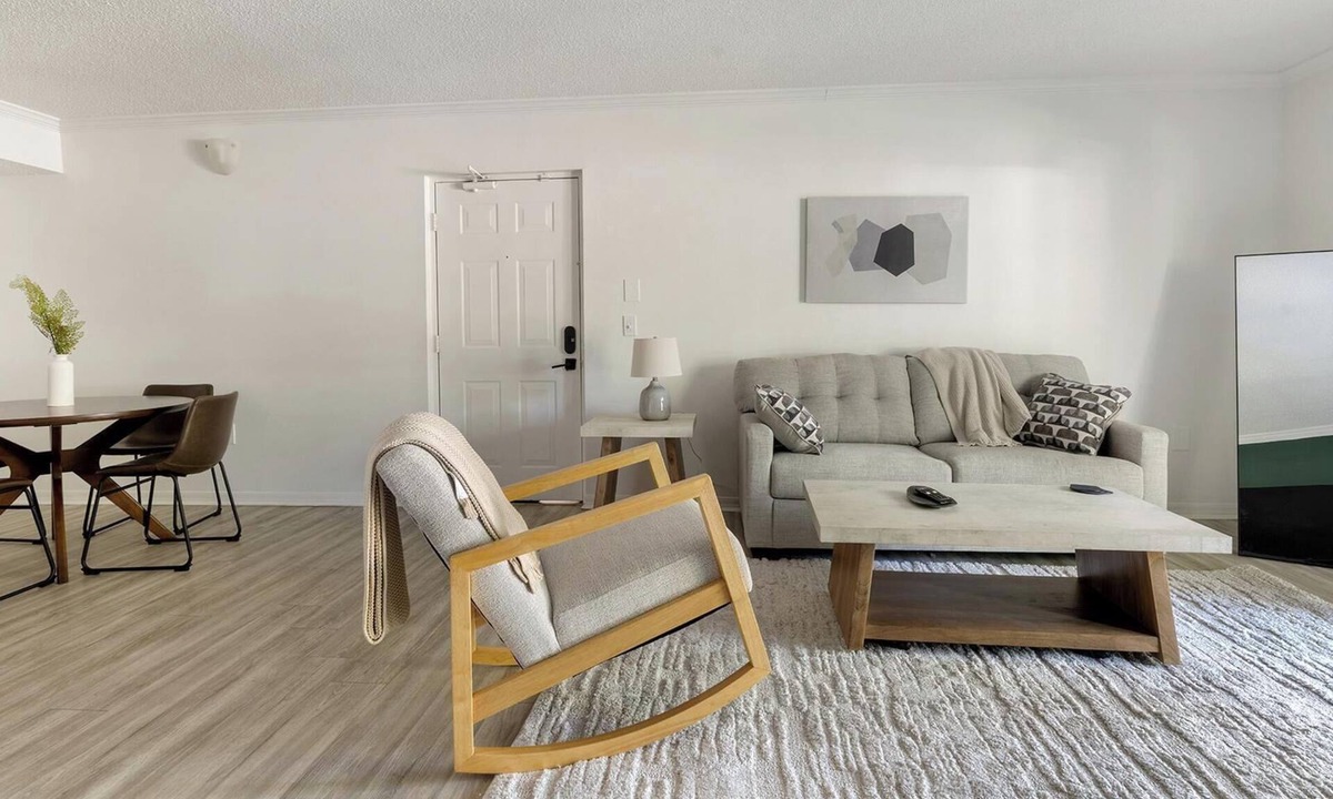 Fruitville Apartment | Landing | Beautiful 2BD, Clubhouse, Gym