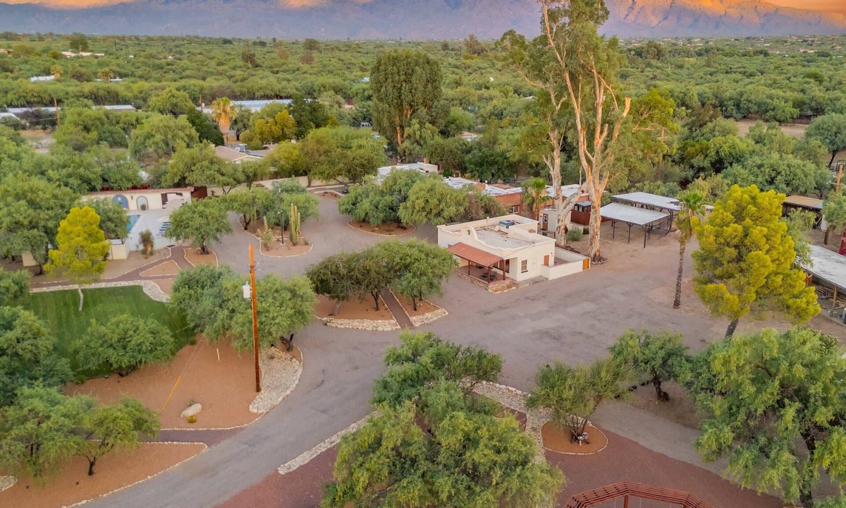 Tanque Verde House | Large Groups Solana Spanish Villas & Guest Ranch