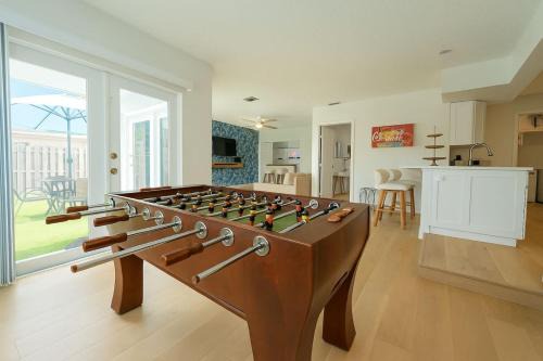 Lighthouse Point House | Lighthouse Point Poolside Retreat