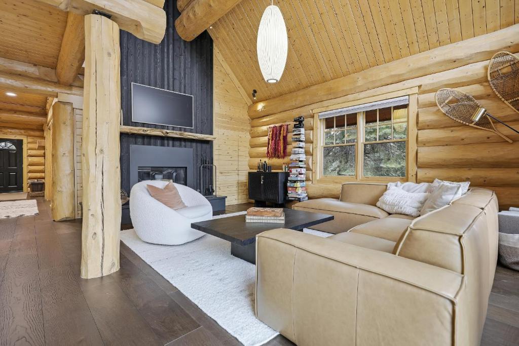 Bear Valley House | Log Cabin with Shou Sugi Ban Fireplace - VH401 home