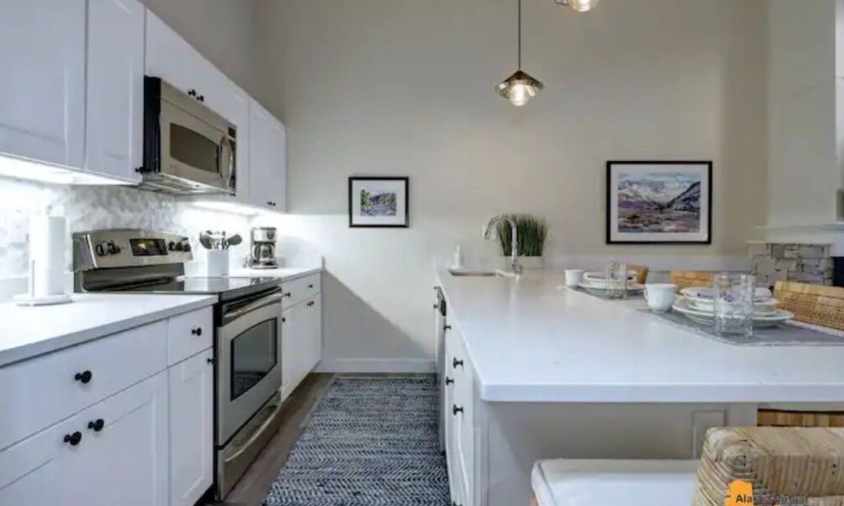 Midtown Anchorage Apartment | Lovely in every way, your new Anchorage retreat