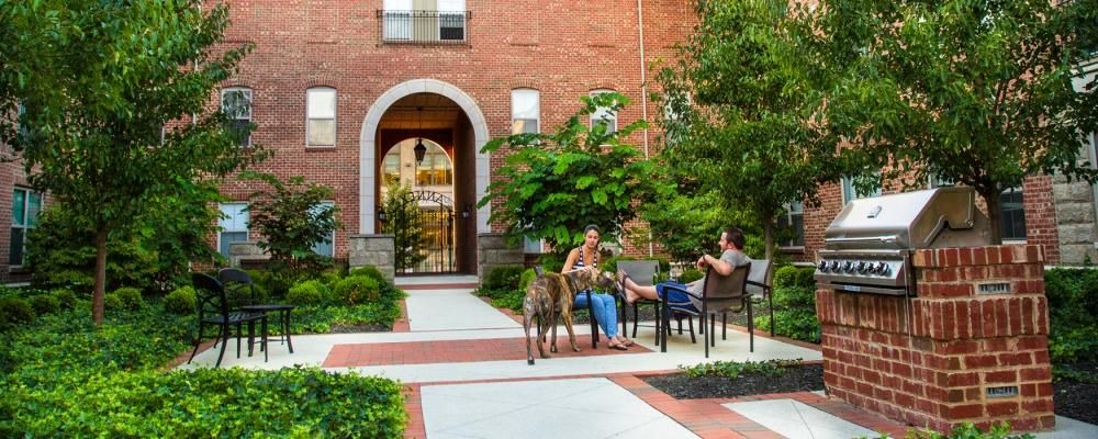 Scioto Mile Apartment | Luxury Condos near Downtown W/ Plasma TV, Private Balcony & Complex Gym