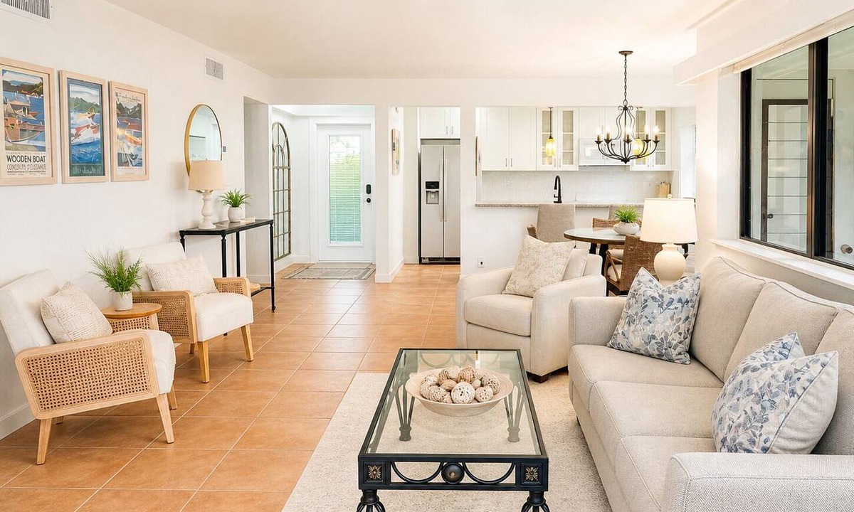 Hunt Club Condo | Luxury PGA National Golf Villa - Lanai - Walk to Resort