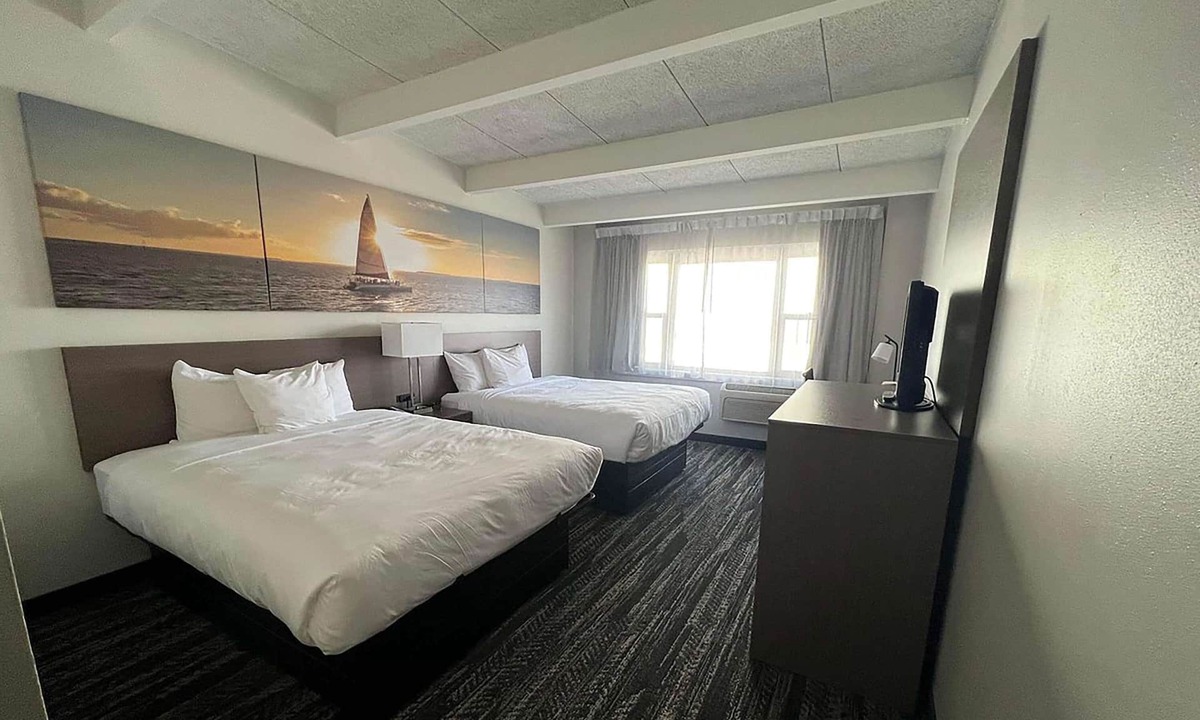 Manitowoc Hotel | Manitowoc Inn