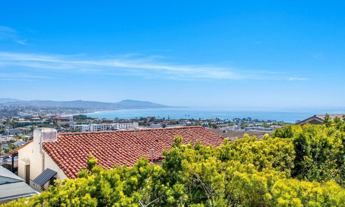 Lantern District House | Mid-century modern home with Epic Coastline Views! STR23-0037